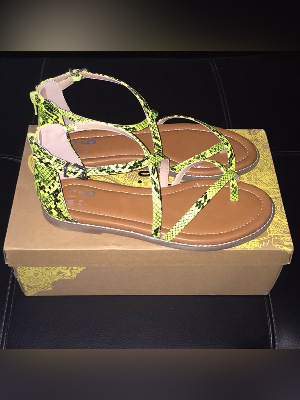 Mix No. 6 Pura PURA Women Sandal Yellow Snake PU Size 7.5 M Zipper